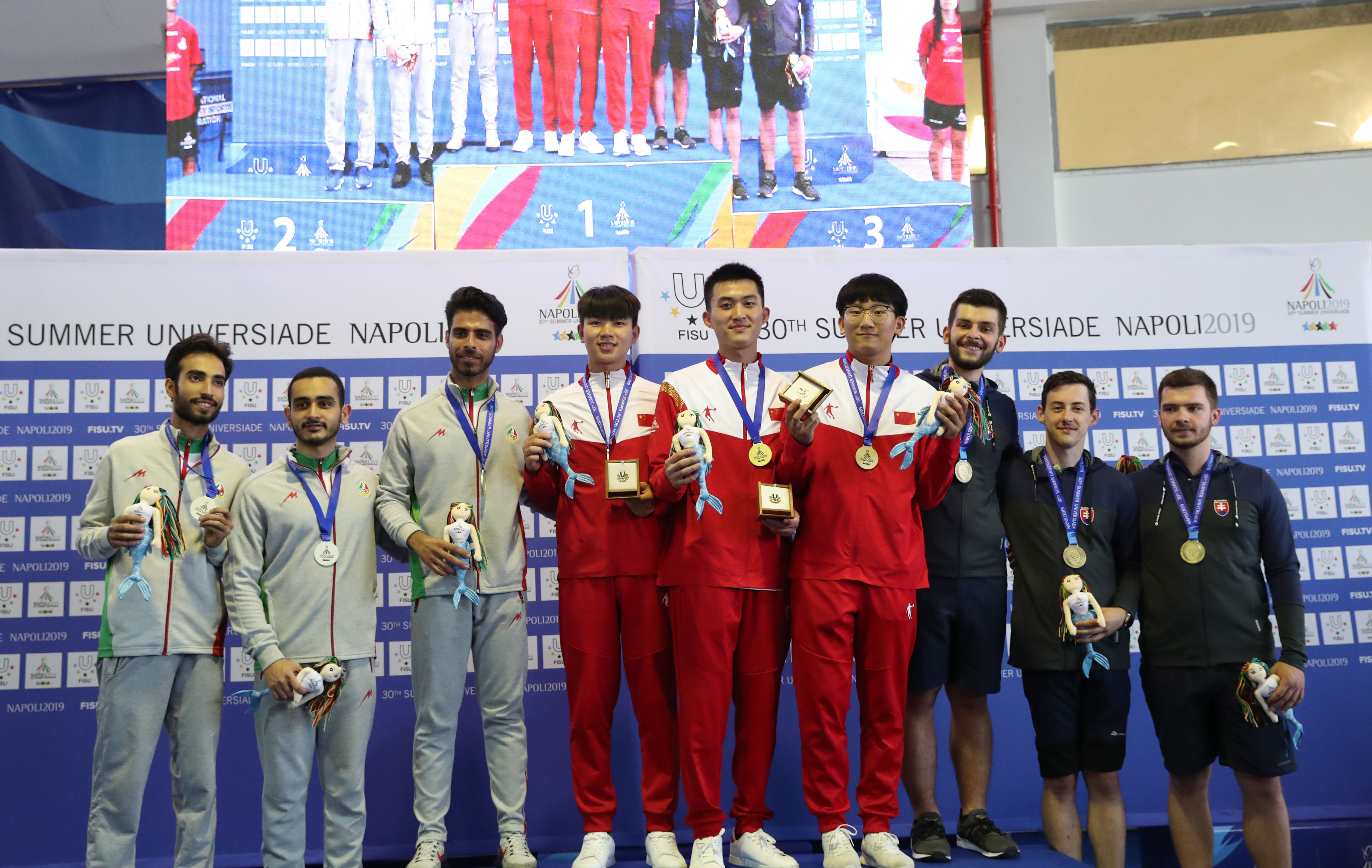 金光灿烂闪耀，射击选手再夺金牌