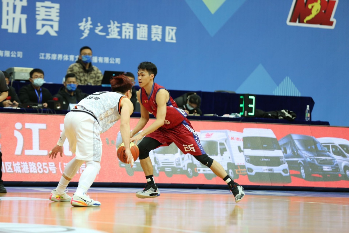 乐鱼体育在线娱乐-包含李明全队发挥稳定积分榜上升的词条