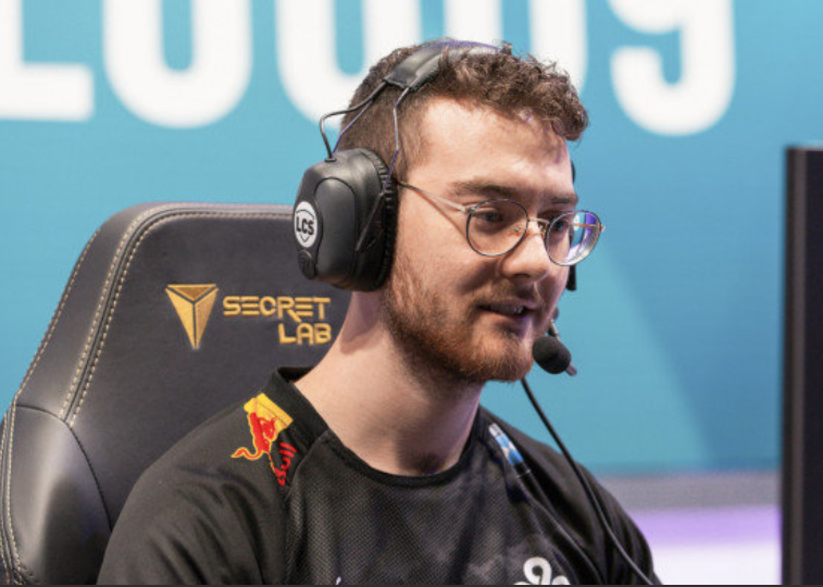 乐鱼在线娱乐-立陶宛男篮完胜西班牙男篮，布拉德利一己之力扛起全队