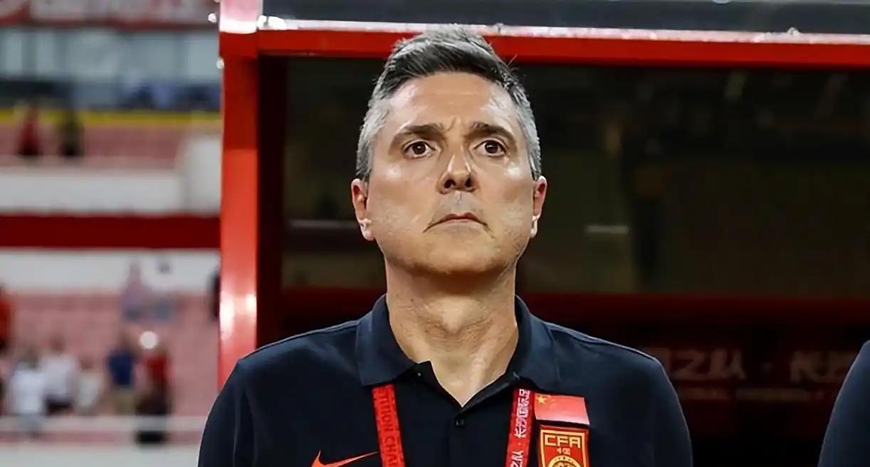 亚洲球队击败强敌，夺得全球顶尖赛事冠军